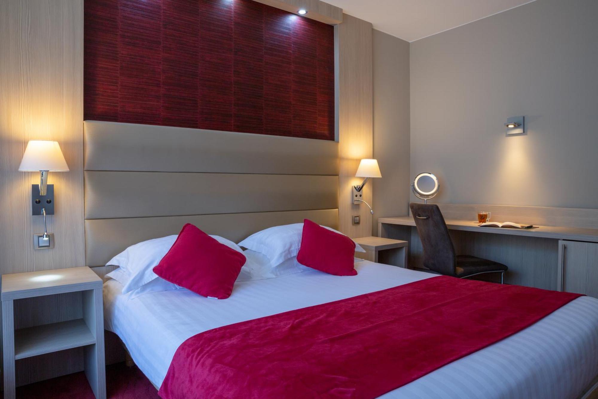 Hotel Les Trois Roses, Meylan Grenoble Exterior foto